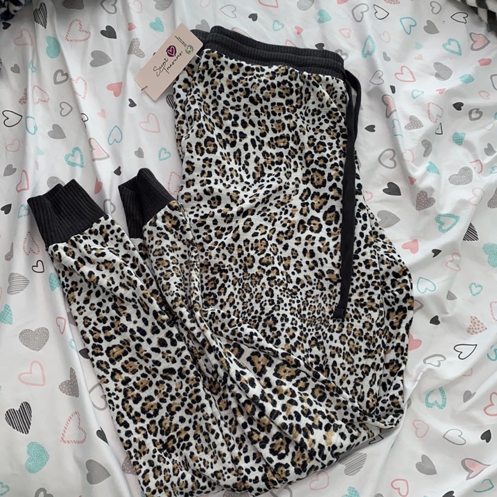 Cheetah print pajama pants NWT